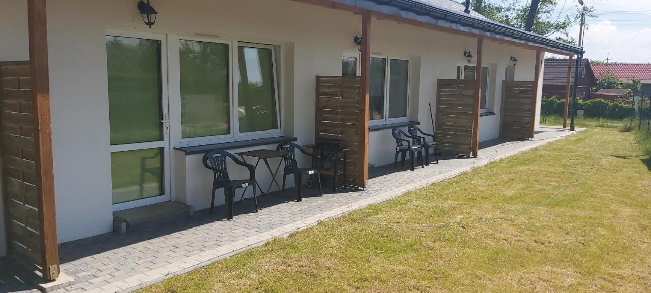 Willa Wieniotowo Apartamenty Przy Lesie I Plazy Ap Am Wald Und Strand Ustronie Morskie Bagian luar foto