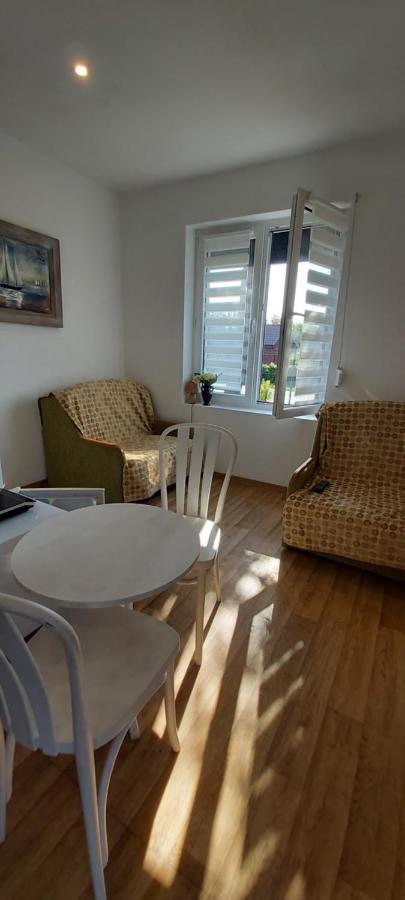 Willa Wieniotowo Apartamenty Przy Lesie I Plazy Ap Am Wald Und Strand Ustronie Morskie Bagian luar foto